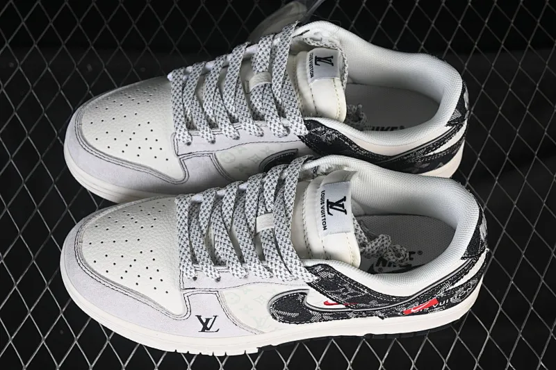 All Categories Nk SB Dunk Series Nk SB Dunk Low High-end Customized Low-top Shoes Nike SB Dunk Low LV Co-branded Zhubahei Denim Anniversary High-end Customized Low-top Casual Shoes YX5066-382